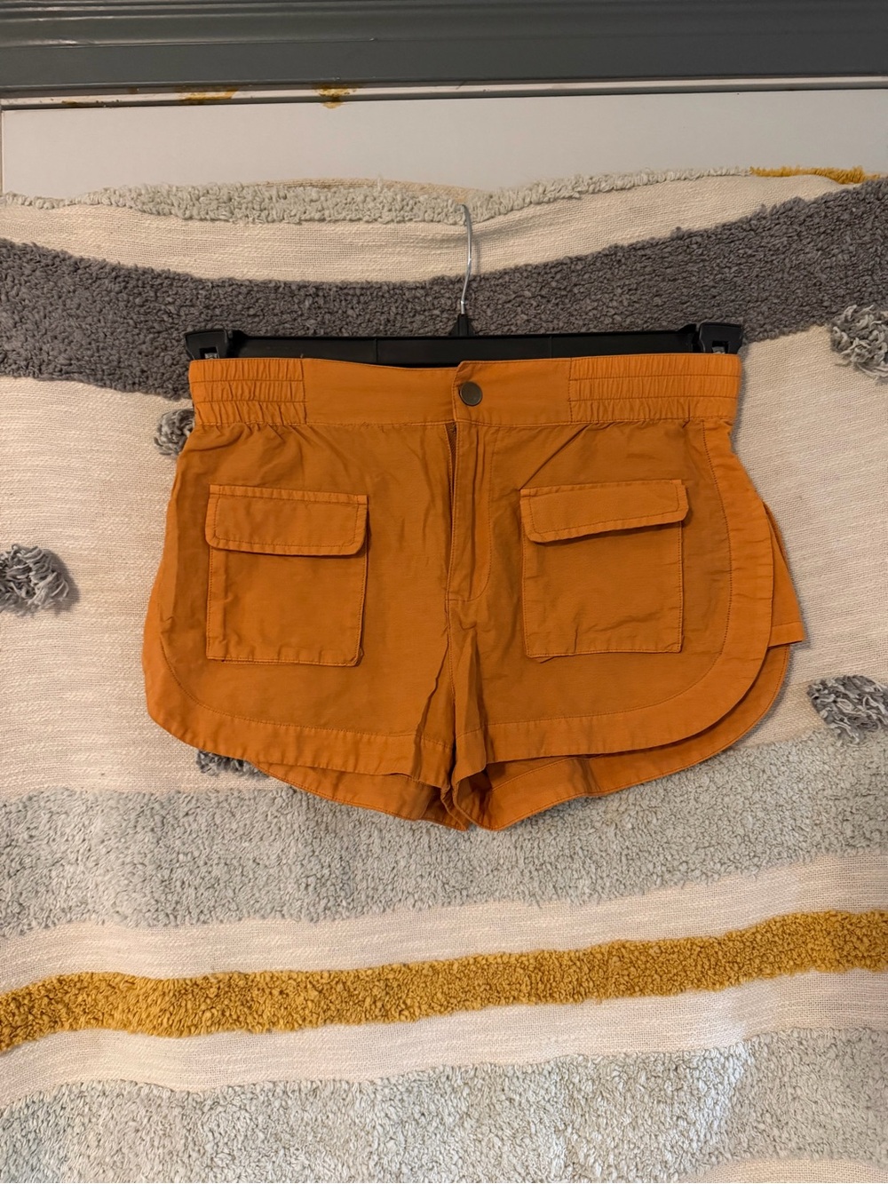 Urban Outfitters Shorts Womens Small - Burnt Orange Cargo Pockets